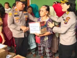 Kepedulian Polwan Polda Sumut Bantu Korban Banjir Dapat Pujian