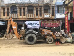 Untuk Pembersihan Pascabanjir di Langsa, PTPN IV Turunkan Alat Berat