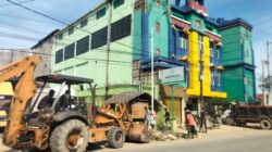 Bantu Bersihkan Pasca Banjir, PT. Timbang Langsa Kerahkan Alat Berat dan Personil 