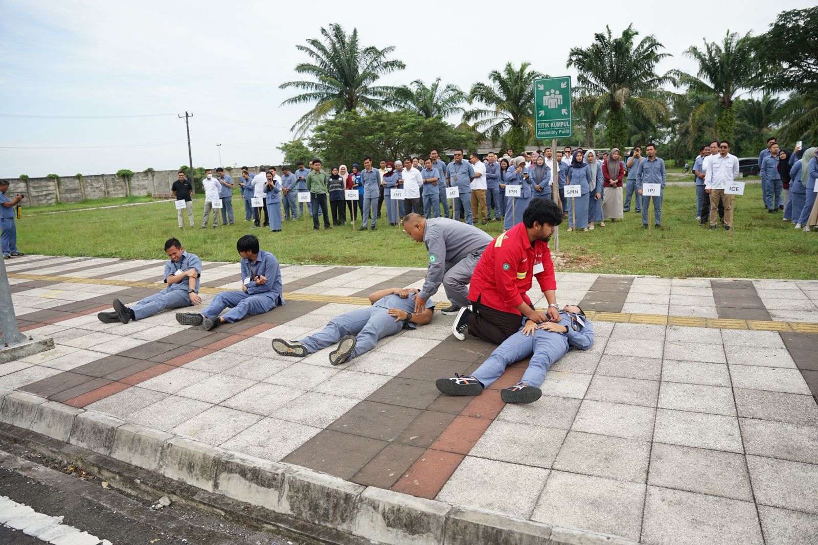 Teks fhoto PT Indonesia Asahan Aluminium (INALUM) melaksanakan Simulasi/Drill Penanggulangan Business Interruption Level 1 pada Senin (22/12-2025).beritasore/alirsyah