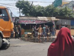 Pengendara Sepeda Motor Tewas Terlindas Dump Truck