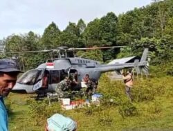 Bantuan Korban Bencana di Sikundo Via Udara