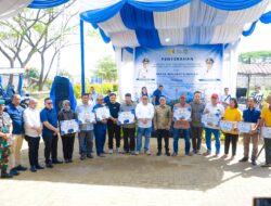 Wakil Wali Kota Medan Serahkan Traktor dan Combine Harvester Ke Petani