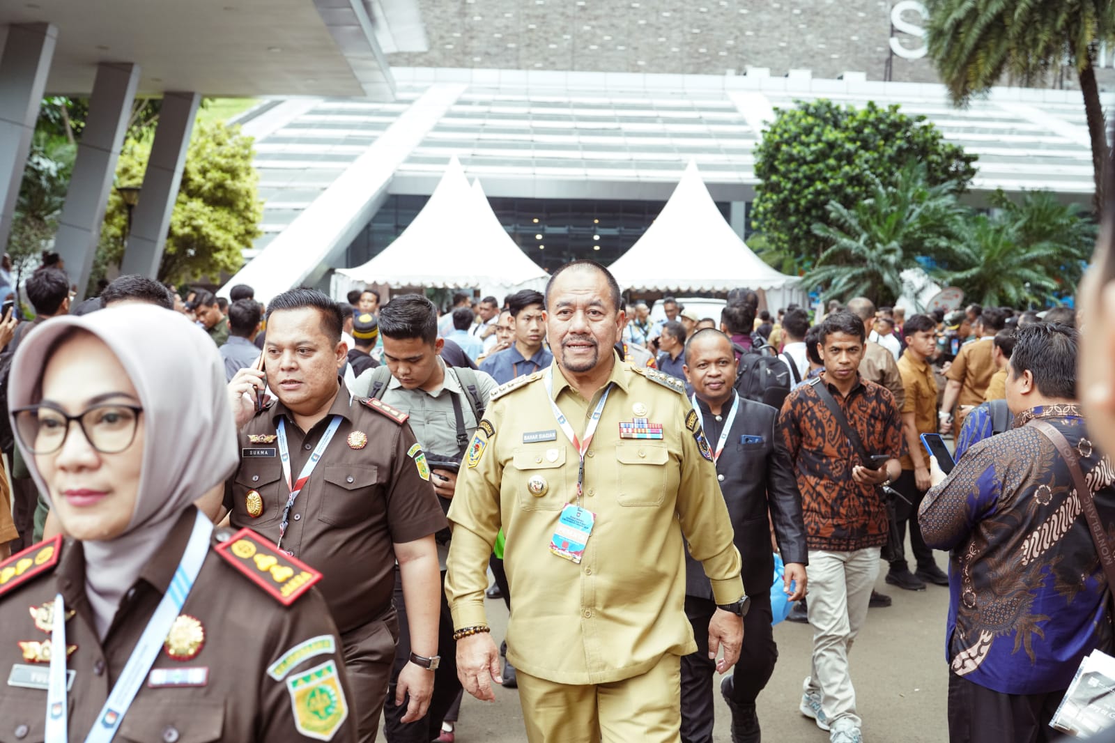 Teks fhoto Bupati Batubara H.Baharuddin Siagian, SH, M.Si dan Wakil Bupati Syafrizal, SE., M.AP hadiri Rakornas Tahun 2026 dibuka Presiden RI di Sentul International Convention Center (SICC) Bogor, Jawa Barat Senin (2/2/2026). beritasore/alirsyah