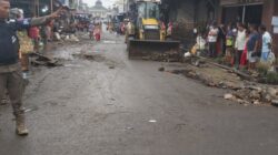 Tim Satgas Turunkan Excavator Tertibkan Pasar Tradisional di Pangkalanbrandan