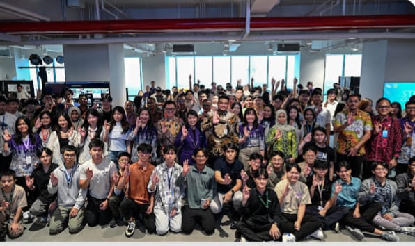 Teks foto: Gubernur Sumatera Utara (Sumut) Muhammad Bobby Afif Nasution memberikan kuliah umum di depan para mahasiswa di Kampus Universitas Bina Nusantara (Binus), Jalan Guru Patimpus Medan, Jumat (6/2/2026).