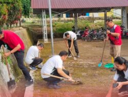 Pemkab Nias Gerakan Bersih Lingkungan Kantor