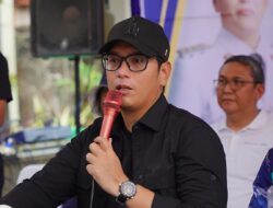 Rico Waas Sapa Warga Di Bantaran Sungai Babura