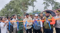 Kapusdiklat BNPB Resmikan 133 Unit Huntara di Kampung Rigep 