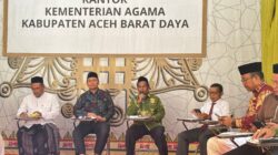 Kegiatan rapat penentuan zakat fitrah lintas lembaga,  yang digelar di aula Kenmenag Abdya. Rabu (4/3). Foto: Syafrizal 
