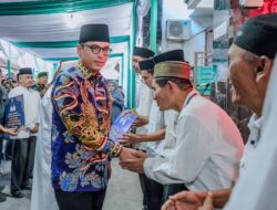 Rico Waas Safari Ramadan di Masjid Al-Ikhlas Medan Timur