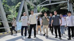 Teks foto: Gubernur Sumatera Utara (Sumut) Muhammad Bobby Nasution didampingi Bupati Tapanuli Selatan Gus Irawan Pasaribu meresmikan Jembatan Aek Sipange di Kecamatan Aek Bilah, Kabupaten Tapanuli Selatan, Kamis (5/3/2026).