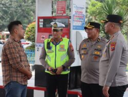 Polres Batubara Cek Jalan Rusak Dan BBM Jelang Lebaran