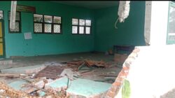 Bus PMH Tabrak SDN 014645 Pulau Maria, Meski Sudah Damai Belum Ada Perbaikan