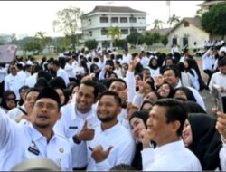 Bobby Nasution Beri THR Guru PPPK Paruh Waktu Dan Guru Tidak Tetap