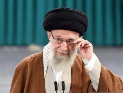 TV Pemerintah Iran Konfirmasi Tewasnya Ayatollah Ali Khamenei