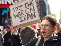 Iran Umumkan Serangan Rudal Terbaru ke Israel dan Pangkalan AS