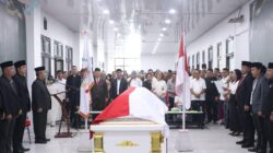 Jenazah Wakil Ketua DPRD Gunungsitoli Dibawa Ke Gedung Paripurna