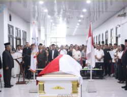 Jenazah Wakil Ketua DPRD Gunungsitoli Dibawa Ke Gedung Paripurna