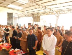 Pimpinan Dan Anggota DPRD Serta Sekretariat Melayat Atas Berpulangnya Almarhum Wakil Ketua DPRD