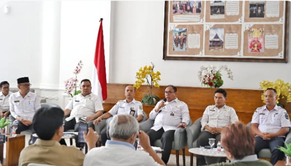 Foto: Temu Pers bersama Dinas Pemberdayaan Masyarakat dan Desa, Kependudukan dan Catatan Sipil Provinsi Sumatera Utara (Sumut). Kegiatan ini difasilitasi Dinas Kominfo Sumut yang berlangsung di Lobby Dekranasda Lantai 1 Kantor Gubernur Sumut Jalan Diponengoro Nomor 30 Medan, Rabu (8/4/2026).