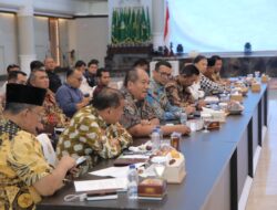 Bupati Asahan Hadiri Sosialisasi Pencabutan Perizinan PBPH
