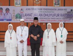 Wali Kota Gunungsitoli Lepas Calon Jemaah Haji 2026