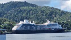 Kapal Pesiar MS Azamara Onward ketika sedang sandar di dermaga CT3 BPKS. (Ist)